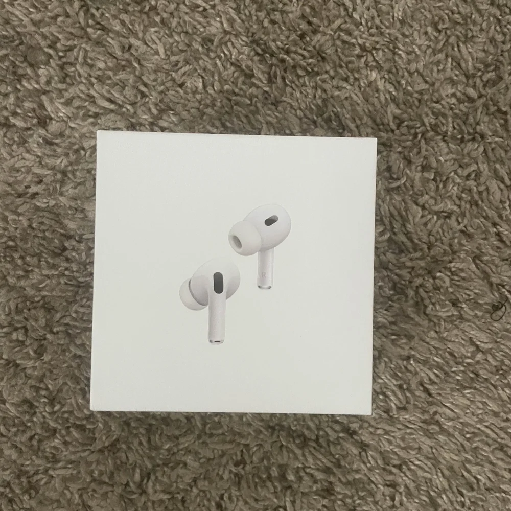 Apple White AirPods Pro Wireless Earbuds